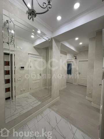 Продаю 2-комнатную квартиру, 86кв. м., этаж - 1/1, Токтогула/Манаса, 2комн, 10этаж из 14, элитный дом, 86м2, 115000$, Тел:0502122020.