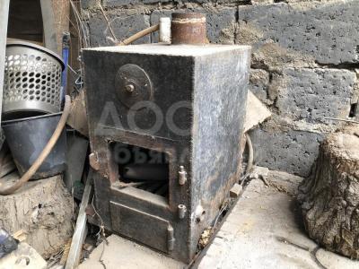 Котёл трехфазовый 
Можно топить и углём и газом 
Имеется газовая горелка 
И тен электрический 
Просим 7000 сом 
Торг уместен 
0702280404
