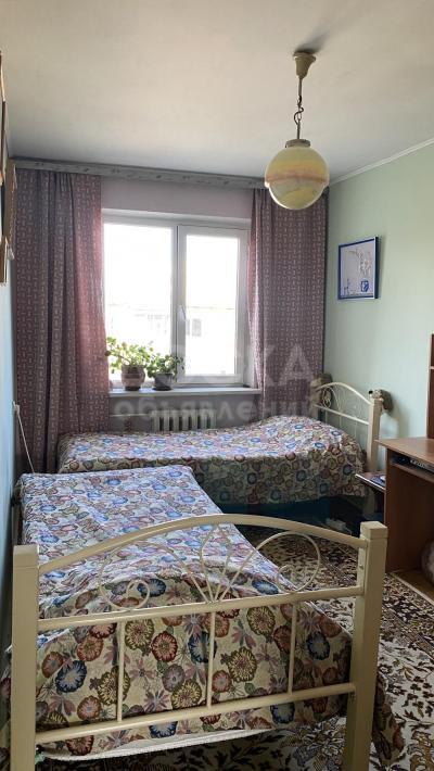 Продаю 3-комнатную квартиру, 58.5кв. м., этаж - 4/4, 4 микрорайон .