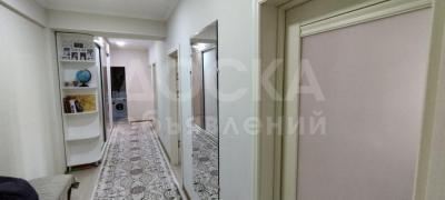 Продаю 4-комнатную квартиру, 100кв. м., этаж - 8/10, А.Бакаева/Ахунбаева.