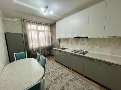 Продаю 3-комнатную квартиру, 100кв. м., этаж - 7/10, джал мкр.