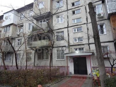 Продаю 3-комнатную квартиру, 58кв. м., этаж - 2/4, 4 мкр.