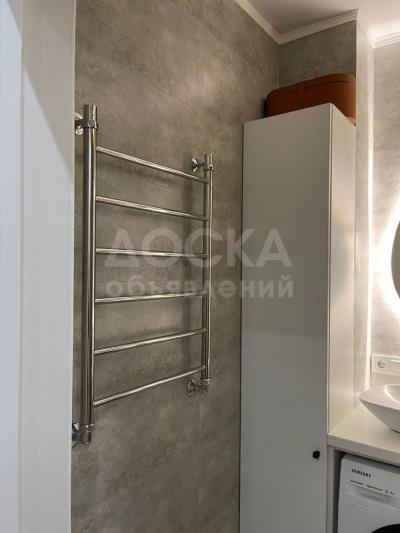 Продаю 2-комнатную квартиру, 74кв. м., этаж - 4/10, Адрес Исанова (пер.Боконбаева)..