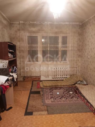 Продаю 1-комнатную квартиру, 44кв. м., этаж - 9/9, 1 микрорайон.