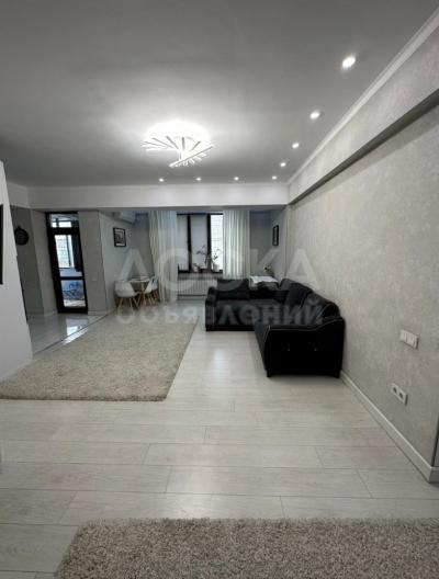 Продаю 2-комнатную квартиру, 66кв. м., этаж - 9/10, фрунзе/тоголок молдо.