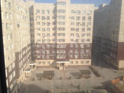 Продаю 2-комнатную квартиру, 87кв. м., этаж - 8/10, 7 Мкр  .