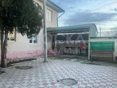 Продаю дом 6-ком. 240кв. м., этаж-2, 12.5-сот., стена кирпич, Село Ленинское ул Аламединская 23 .