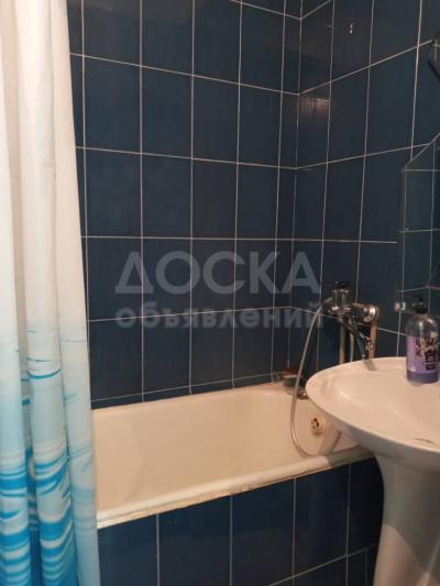 Продаю 3-комнатную квартиру, 62кв. м., этаж - 9/9, 7 микр.