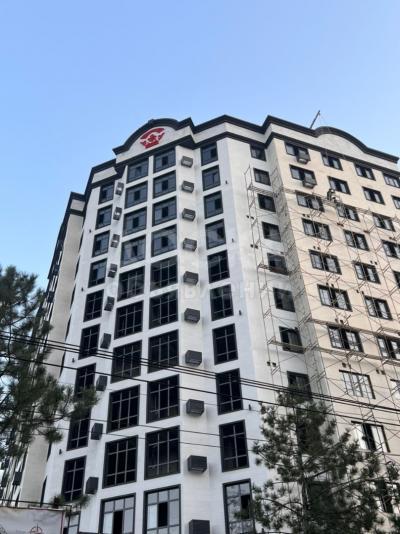 Продаю 3-комнатную квартиру, 135кв. м., этаж - 5/10,  7 мкр.