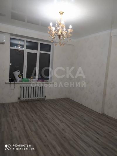 Продаю 1-комнатную квартиру, 42кв. м., этаж - 10/10, карпинка.