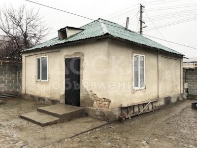 Продаю дом 4-ком. 60кв. м., этаж-1, 5соток-сот., стена кирпич, Ул.Ахунбаева.