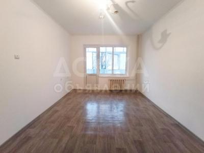 Продаю 1-комнатную квартиру, 34+5кв. м., этаж - 1/9, мкр Кок-Жар.