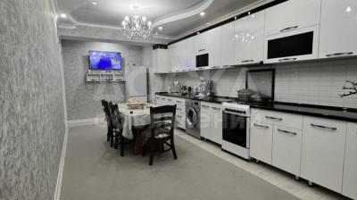 Продаю 3-комнатную квартиру, 105.1кв. м., этаж - 3/9, Эркиндик.