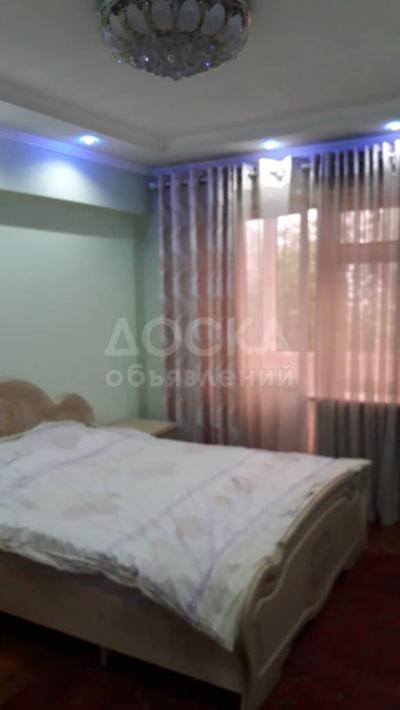 Продаю 3-комнатную квартиру, 65кв. м., этаж - 5/5, Советская - Токтогула .