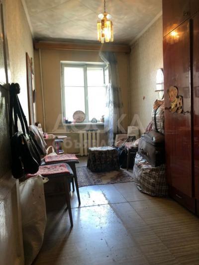 Продаю 3-комнатную квартиру, 55кв. м., этаж - 4/4, Чуй/Исанова.