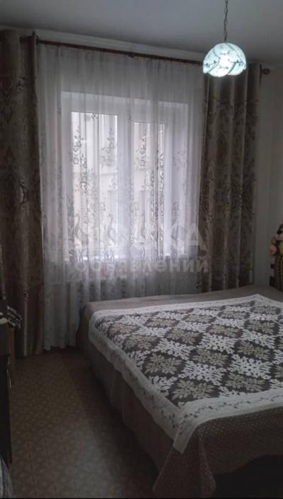 Продаю 3-комнатную квартиру, 62кв. м., этаж - 4/9, 12 микрорайон.