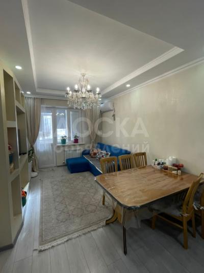 Продаю 3-комнатную квартиру, 80кв. м., этаж - 8/9, 7 микрорайон.