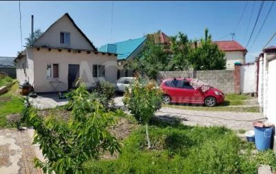 Продаю дом 4-ком. 176кв. м., этаж-1, 5-сот., стена кирпич, ахунбаева-баха.