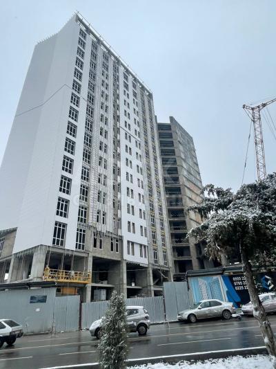 Продаю 1-комнатную квартиру, 48,08кв. м., этаж - 10/10, ул. Чынара.