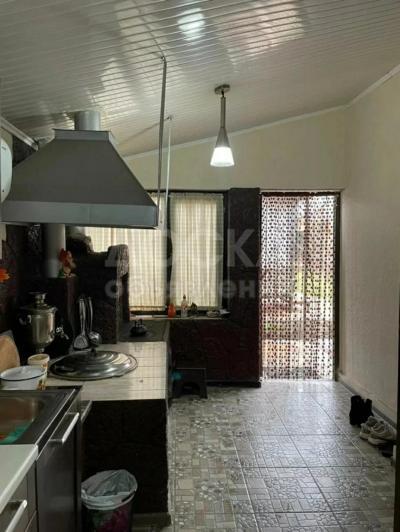 Продаю дачу 3-ком. 75кв. м., этаж-2, 5-сот., стена кирпич, пригород Бишкека, Таш-Мойнок.