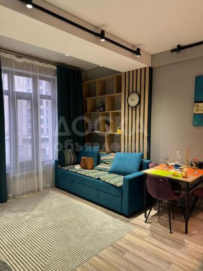 Продаю 1-комнатную квартиру, 40кв. м., этаж - 4/8,  Юж Магистраль\ Сухэ Батора.