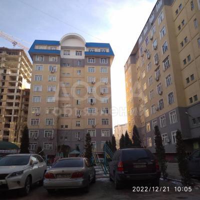 Продаю 3-комнатную квартиру, 105кв. м., этаж - 1/9, политех.