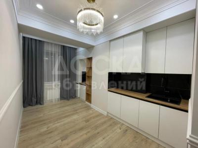 Продаю 3-комнатную квартиру, 96кв. м., этаж - 9/10, Баха\Гагарина.