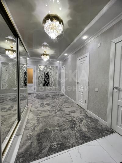 Продаю 3-комнатную квартиру, 105кв. м., этаж - 3/9, держинка\жумабека.