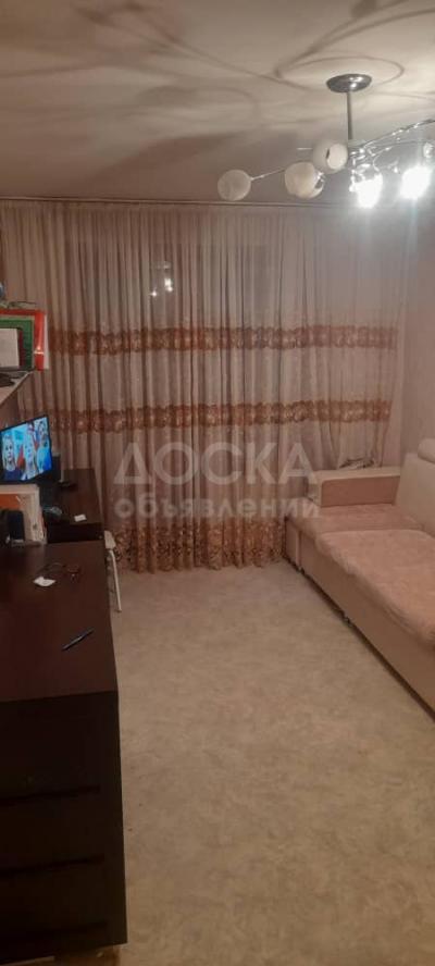 Продаю 2-комнатную квартиру, 47кв. м., этаж - 2/5, район Физприборы.