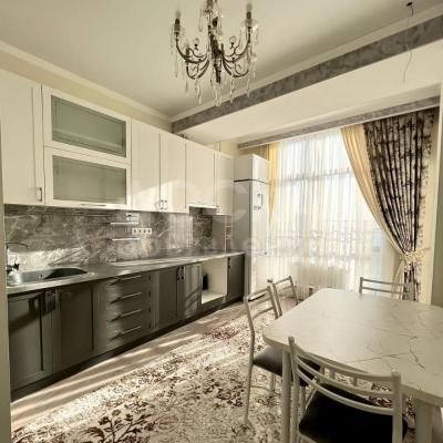 Продаю 2-комнатную квартиру, 72кв. м., этаж - 10/10, Боконбаева\ Турусбекова.