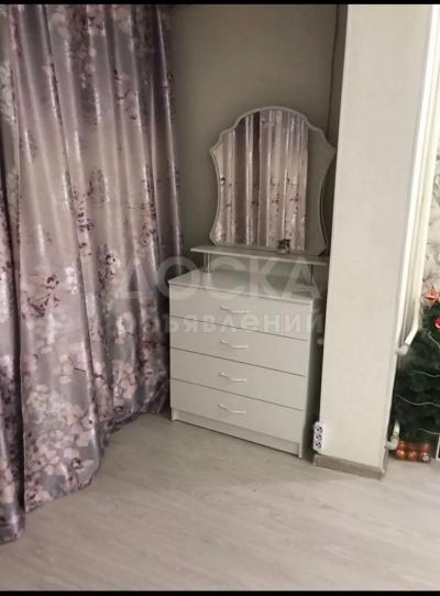 Продаю 1-комнатную квартиру, 38кв. м., этаж - 3/5, аламедин 1.