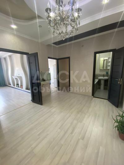 Продаю 2-комнатную квартиру, 86кв. м., этаж - 10/10, Малдыбаева - Ахунбаева.