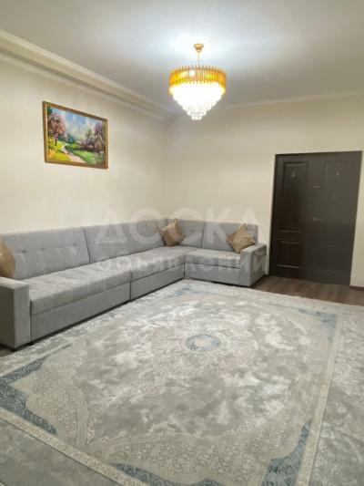 Продаю 2-комнатную квартиру, 80кв. м., этаж - 9/10, Аламедин-1 мкр 66000$.