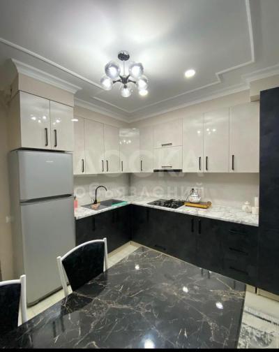 Продаю 1-комнатную квартиру, 46кв. м., этаж - 2/9,  Юж Магистраль\Токтоналиева.