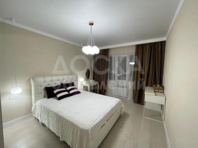 Продаю 2-комнатную квартиру, 76кв. м., этаж - 1/9,  Юж Магистраль Токтоналиева.