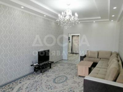 Продаю 2-комнатную квартиру, 74кв. м., этаж - 5/10, Токтогула\Исанова.