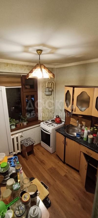 Продаю 3-комнатную квартиру, 58кв. м., этаж - 5/5, Молодая Гвардия\Боконбаева.