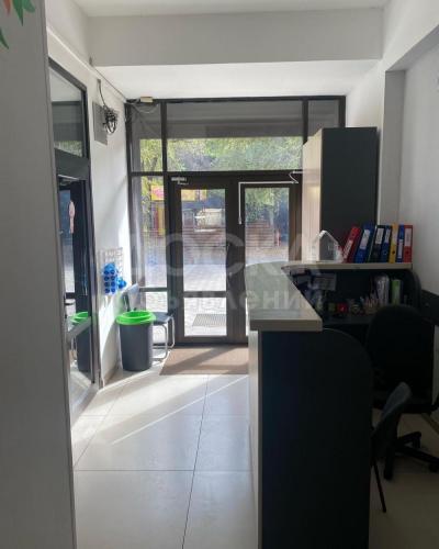 Продаю офисное помещение 150кв. м., Т.Молдо 21.