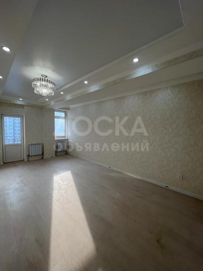 Продаю 3-комнатную квартиру, 112кв. м., этаж - 9/10, Уметалиева\Жумабека.