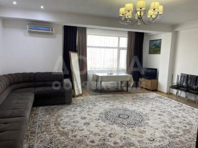 Продаю 2-комнатную квартиру, 80кв. м., этаж - 2/8, Джал.