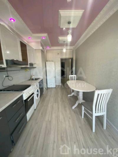 Продаю 2-комнатную квартиру, 86кв. м., этаж - 10/10, Ахунбаева\Малдыбаева.