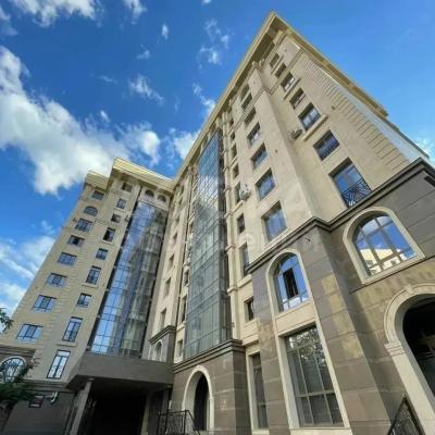 Продаю 1-комнатную квартиру, 53кв. м., этаж - 4/10, Ак кеме (старый аэропорт).