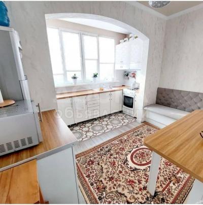 Продаю 1-комнатную квартиру, 46кв. м., этаж - 4/9, Кок Жар мкр.