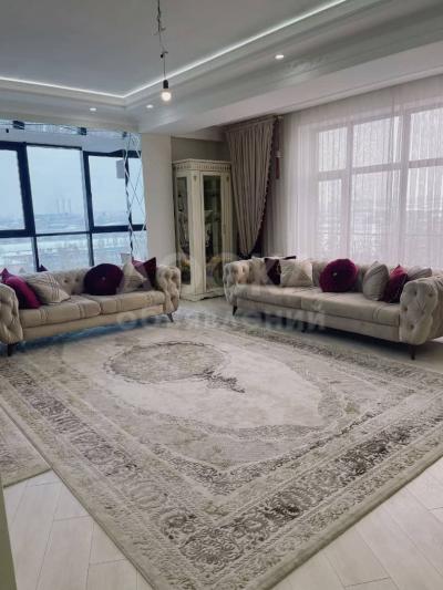 Продаю 3-комнатную квартиру, 125кв. м., этаж - 9/10, Восток-5 140000$.