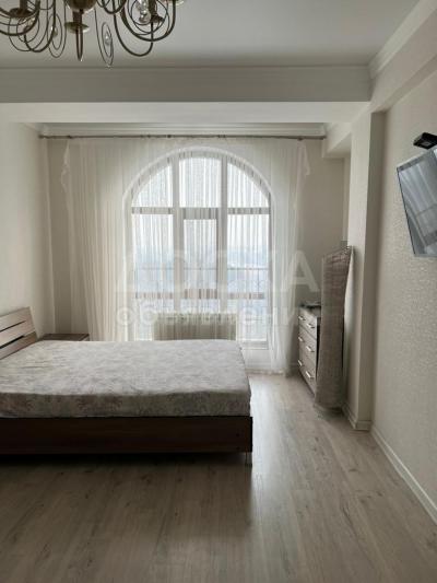 Продаю 1-комнатную квартиру, 40кв. м., этаж - 10/10, 5 мкр.