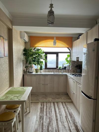 Продаю 1-комнатную квартиру, 40кв. м., этаж - 10/10, 5 мкр.