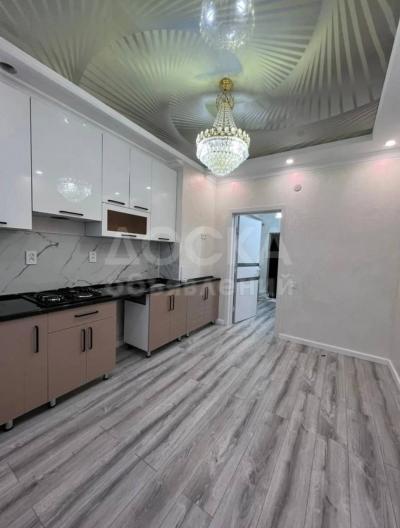 Продаю 1-комнатную квартиру, 43кв. м., этаж - 3/10, АУЦА.