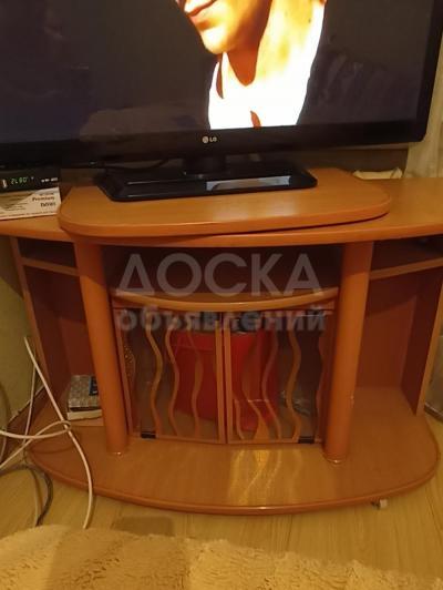 Продаю ТВ - тумбу