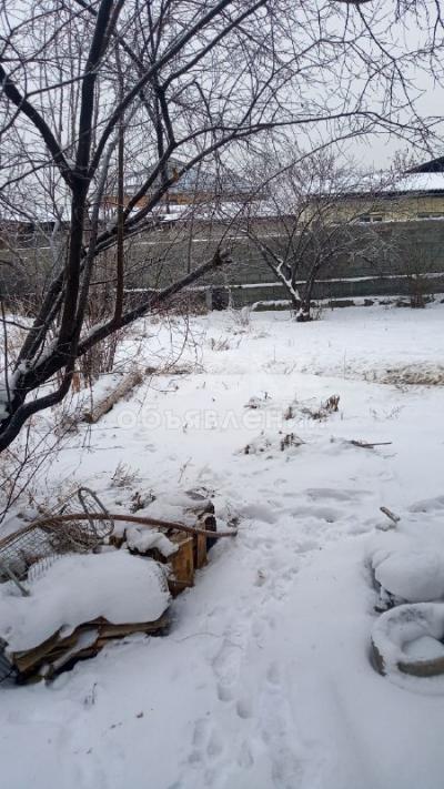 Продаю дом 4-ком. 60кв. м., этаж-1, 6-сот., стена кирпич, Пишпек.