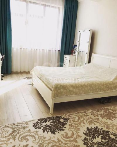 Продаю 3-комнатную квартиру, 110кв. м., этаж - 10/12, Ата-Тюрк парк.